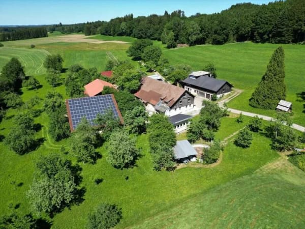 Immobilie in Waldburg - Landwirtschaftliches Anwesen mit zwei Wohnhäusern, Flächen und vielseitigem Nutzungspotenzial - Bild 0