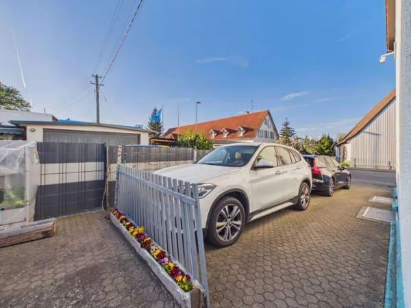 Immobilie in Hermaringen - Modernisiertes Zuhause, Souterrainbereich und zwei Stellplätzen – Wohnen mit Wohlfühlfakt - Bild 0