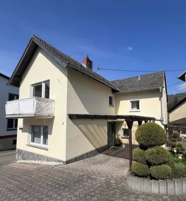 Immobilie in Ahrbrück -  Einfamilienhaus in Ahrbrück / Nähe Nürburgring  - Bild 0