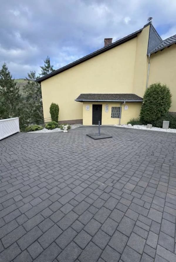 Immobilie in Ahrbrück -  Einfamilienhaus in Ahrbrück / Nähe Nürburgring  - Bild 2