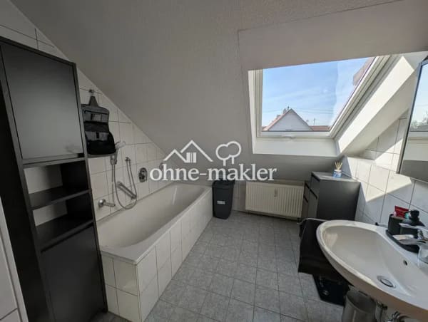 Immobilie in Bibertal - OHNE Provision - Junge und ansprechende 2 Zimmer Wohnung, Garage, Balkon, Tageslichtbad - Bild 2
