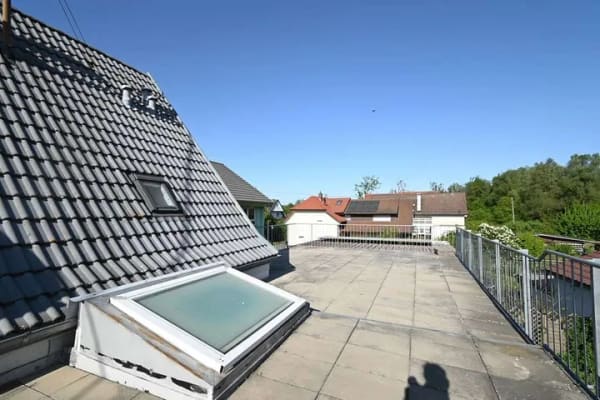 Immobilie in Teningen - 2-Zimmer-Dachgeschosswohnung mit großer Terrasse - Bild 2