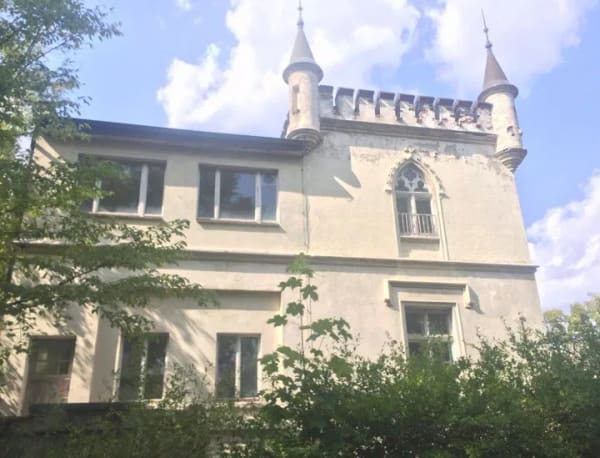 Immobilie in Burg - Historische Villa mit Schlosscharakter auf großzügigem Parkgrundstück - Bild 2