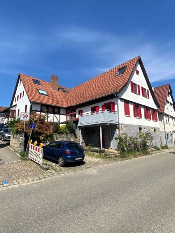 Immobilie in Schlaitdorf - Gemütliche 2,5-Zi-Wohnung im Bauernhausstil in Schlaitdorf- Selbstbezug oder Vermietung! - Bild 0