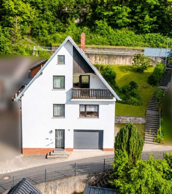 Immobilie in Elfershausen - EFH in Trimberg mit toller Aussicht auf das Saaletal zvk., 124 m² Wfl., 270 m² Grundfl. - Bild 0