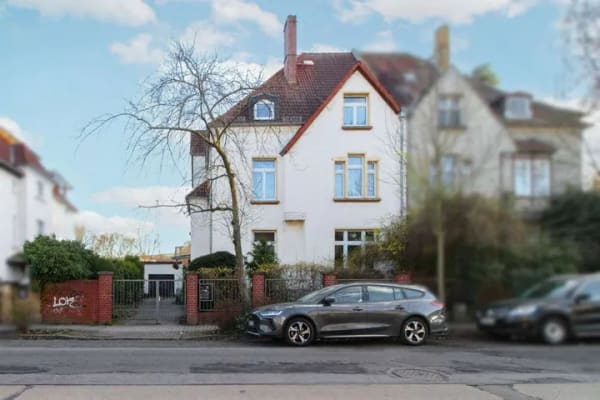 Immobilie in Markkleeberg - Gestaltungspotential MFH - 3 Wohneinheiten - Vermietet im EG - Bild 0