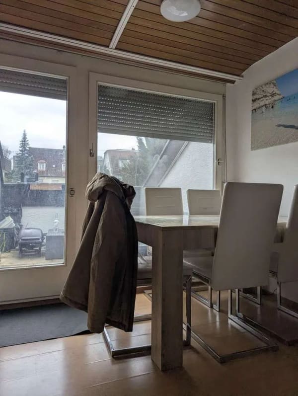 Immobilie in Weinstadt - 2-Zimmer-Dachgeschosswohnung in Weinstadt mit Außenstellplatz - Bild 2
