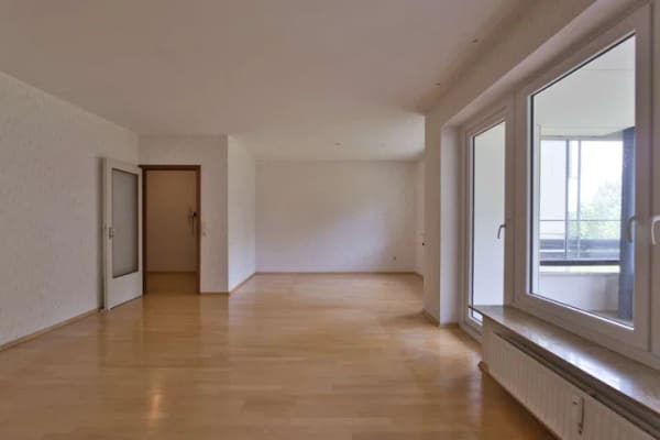 Immobilie in Hildesheim - Wohnen am Waldrand: 2,5-Zimmer-Wohnung mit Loggia und Garage - Bild 3