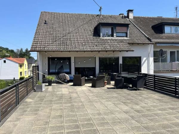 Immobilie in Wallerfangen - Wohn- und Geschäftshaus in attraktiver Lage - Bild 1