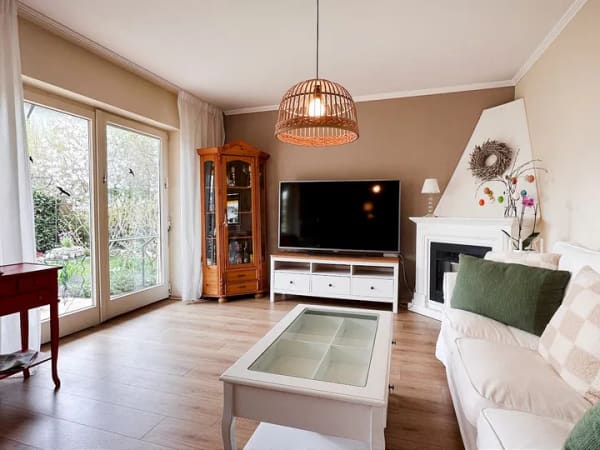 Immobilie in Höhenkirchen-Siegertsbrunn - Familienfreundliche Doppelhaushälfte mit Gartenidylle und viel Raum! - Bild 2
