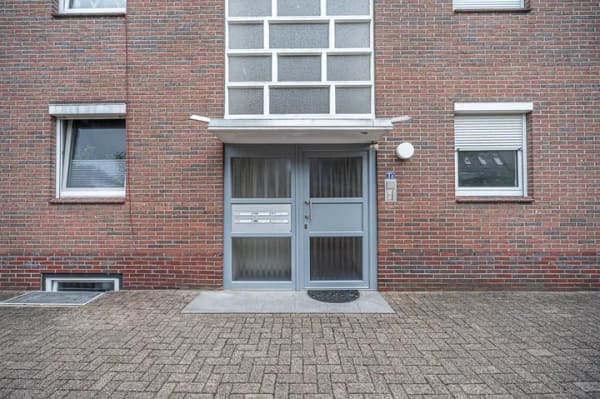 Immobilie in Bad Zwischenahn - Ruhiges Wohnen in zentrumsnaher Sackgassenlage! 2 ZKB Wohnung mit Terrasse - Bild 2