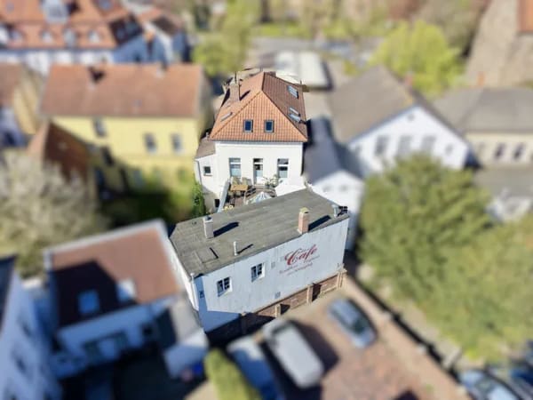 Immobilie in Varel - Ein Stück Tradition in Varel am Schlossplatz! Historisches Stadthaus zu verkaufen - Bild 2