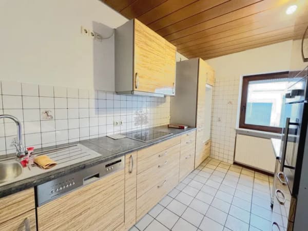 Immobilie in Altlußheim - Sofort bezugsfrei - Gut geschnittene Erdgeschosswohnung in zentraler Lage Altlußheims - Bild 3
