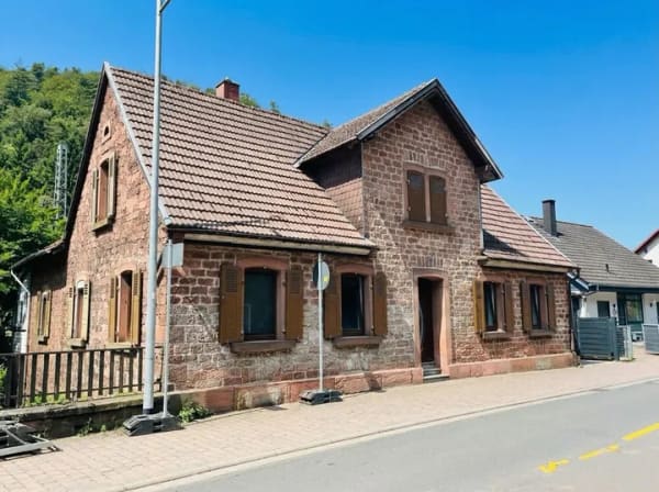 Immobilie in Weidenthal - Ihr Traumhaus in Weidenthal: Einfamilienhaus mit Garten und Modernisierungspotenzial - Bild 0