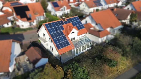 Immobilie in Offenbach an der Queich - Charmantes Einfamilienhaus in Offenbach – veredelter Rohbau mit Einliegerwohnung und Garten - Bild 0
