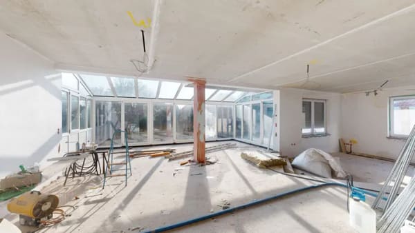Immobilie in Offenbach an der Queich - Charmantes Einfamilienhaus in Offenbach – veredelter Rohbau mit Einliegerwohnung und Garten - Bild 1