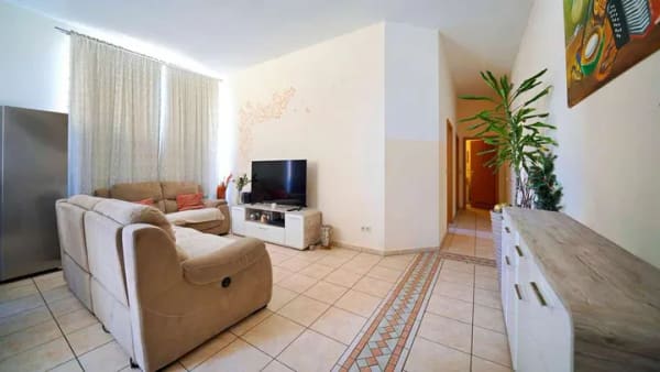 Immobilie in Gemmrigheim - Vermietete 3-Zimmer-Wohnung mit Balkon, TG-Stellplatz & Mietsteigerungsmöglichkeit - Bild 0