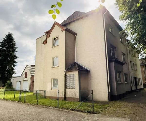 Immobilie in Marl - Sanierungsbedürftiges 3-Familienhaus auf 575 m² Grundstück in Marl-Sinsen – ideales Anlageobjekt - Bild 0