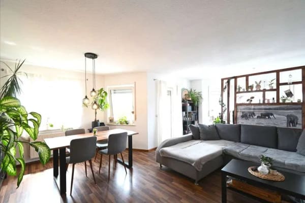 Immobilie in Weisweil - Charmante 2-Zi.-Wohnung mit großem Balkon und zwei Stellplätzen - Bild 4