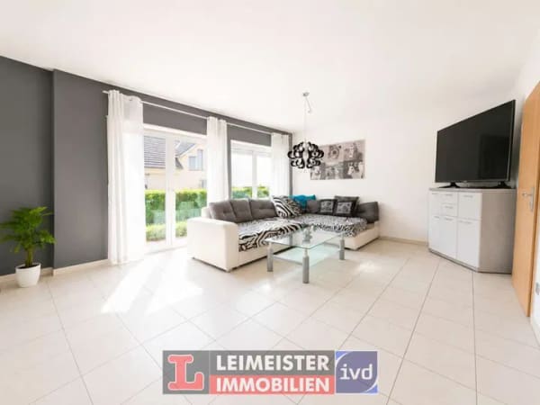 Immobilie in Kleinwallstadt - Neu im Angebot! Tolles Einfamilienhaus, 2 Balkone, Terrasse,  Garage im schönen Hofstetten! - Bild 1