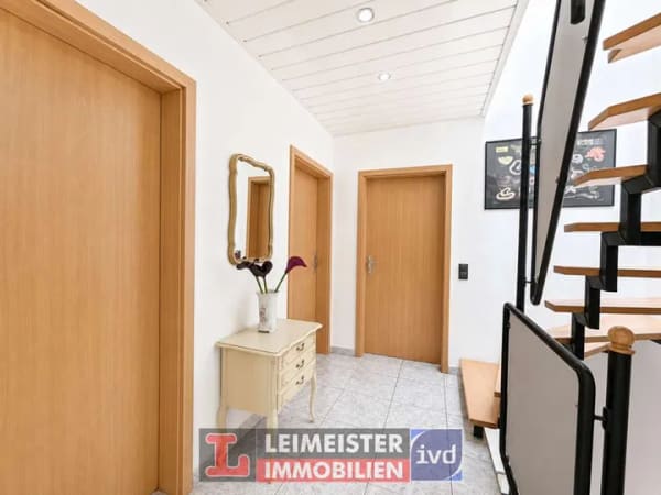 Immobilie in Kleinwallstadt - Neu im Angebot! Tolles Einfamilienhaus, 2 Balkone, Terrasse,  Garage im schönen Hofstetten! - Bild 4
