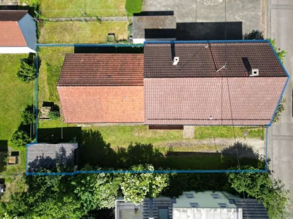 Immobilie in Mössingen - Großzügiges Familienhaus mit 7 Zimmern, Garten und Scheune in zentraler Lage von Mössingen - Bild 2