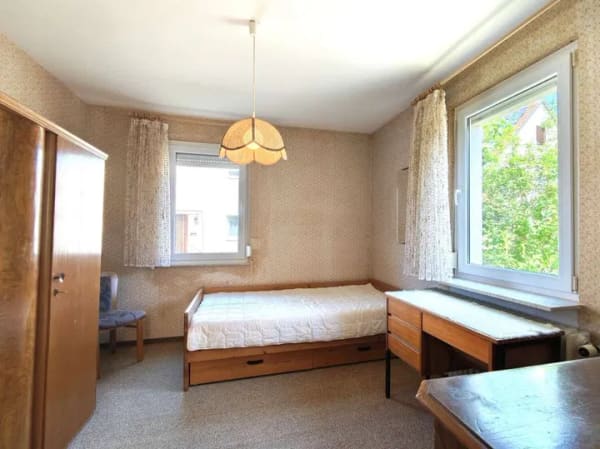 Immobilie in Mössingen - Großzügiges Familienhaus mit 7 Zimmern, Garten und Scheune in zentraler Lage von Mössingen - Bild 4