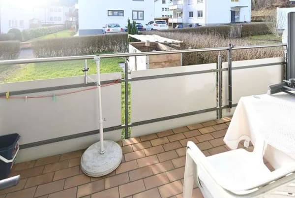 Immobilie in Elzach - Kapitalanlage mit Perspektive: Gepflegtes 3-Familienhaus, eine Wohnung bezugsfrei - Bild 2