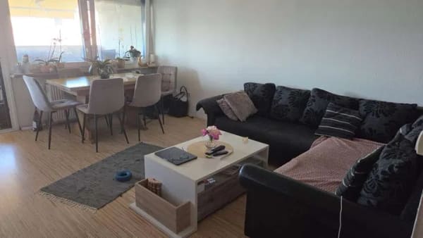 Immobilie in Ditzingen - 3,5 Zimmer-Wohnung mit 2 Balkonen und KFZ-Stellplatz - Bild 1