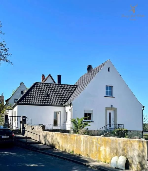 Immobilie in Ochsenfurt - Freistehendes Einfamilienhaus in Mainnähe mit Blick in die Weinberge in Goßmannsdorf - Bild 3