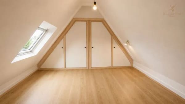 Immobilie in Ochsenfurt - Freistehendes Einfamilienhaus in Mainnähe mit Blick in die Weinberge in Goßmannsdorf - Bild 4