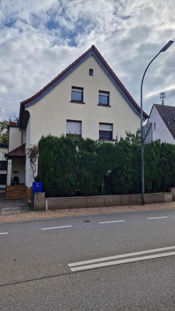 Immobilie in Eppelheim - Dreifamilienhaus in zentraler Lage von Eppelheim - Kapitalanlage oder Eigennutzung - Bild 1