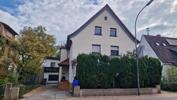 Immobilie in Eppelheim - Dreifamilienhaus in zentraler Lage von Eppelheim - Kapitalanlage oder Eigennutzung - Bild 2
