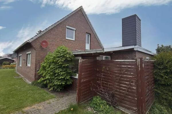 Immobilie in Wittmund - 70er-Jahre-Haus im Rohbau zum selbst verwirklichen - Bild 2
