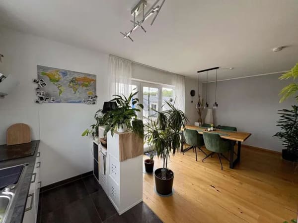 Immobilie in Jockgrim - Moderne 3-Zimmer-Wohnung mit Südbalkon in gepflegtem 5-Parteienhaus - Bild 2