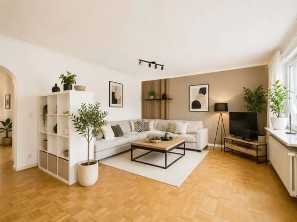 Immobilie in Bad Wiessee - Wohnen mit Urlaubsflair – Dachgeschosswohnung mit Wintergarten, Pool & Sauna - Bild 1