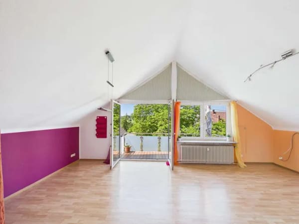 Immobilie in Baltmannsweiler - Ihr neues Zuhause: Bezugsfreie 3-Zimmer-Wohnung mit Balkon und Carport! - Bild 1