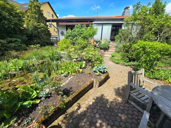 Immobilie in Altlußheim - Wohnen mit Herz! Großzügiges Haus! Wintergarten, Einliegerbereich  und  paradiesischem Garten! - Bild 0