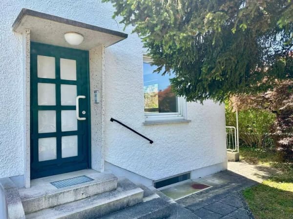 Immobilie in Illerkirchberg - Facettenreiches Zuhause in beliebter Lage mit Garten - Bild 2