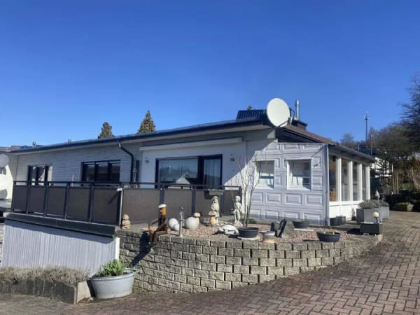 Immobilie in Finnentrop - / Bungalow mit tollem Grundstück! - Bild 0