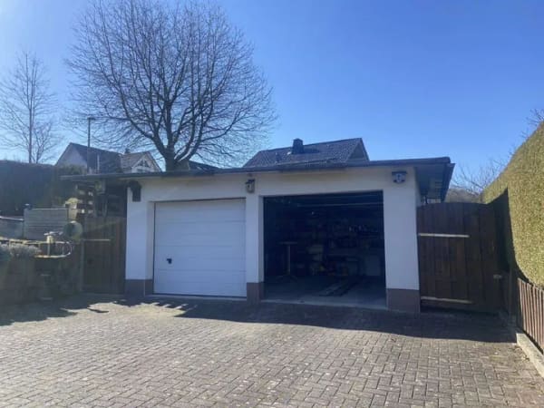 Immobilie in Finnentrop - / Bungalow mit tollem Grundstück! - Bild 2