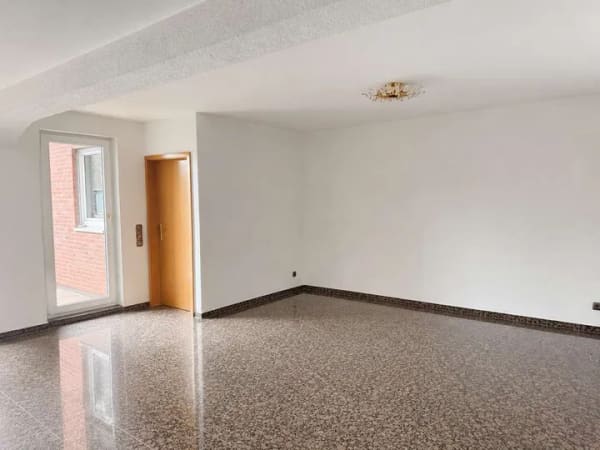 Immobilie in Pulheim - 3-Zimmer-Wohnung im Zentrum von Pulheim, Aufzug, 2 Balkone, TG-Stellplatz, 5,11% Mietrendite - Bild 3