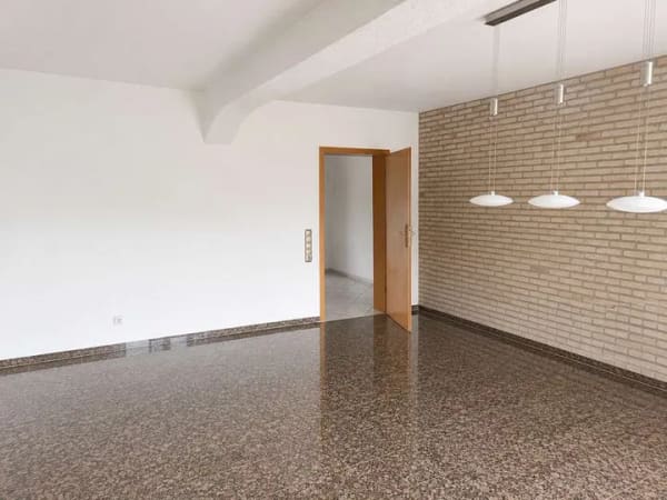 Immobilie in Pulheim - 3-Zimmer-Wohnung im Zentrum von Pulheim, Aufzug, 2 Balkone, TG-Stellplatz, 5,11% Mietrendite - Bild 4