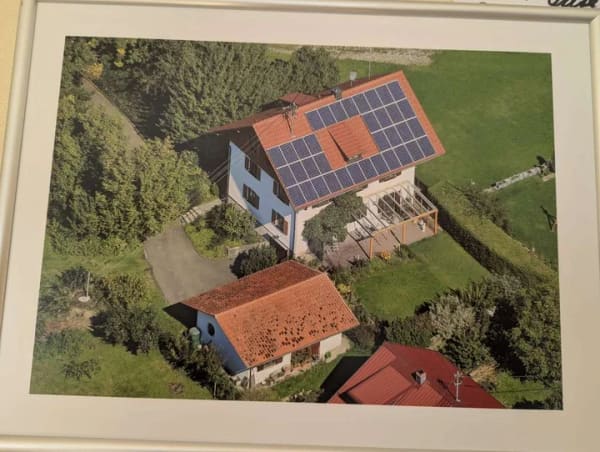 Immobilie in Westerheim - vielseitiges Mehr-Generationenhaus für bis zu 3 Familien mit 2 Gärten und 2 Balkonen - Bild 1