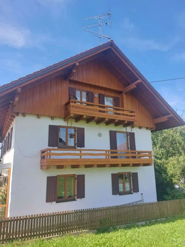 Immobilie in Westerheim - vielseitiges Mehr-Generationenhaus für bis zu 3 Familien mit 2 Gärten und 2 Balkonen - Bild 3