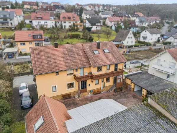 Immobilie in Theilheim - Solides Zweifamilienhaus im Würzburger Einzugsgebiet - viel Wohnraum, flexible Nutzung, Doppelgarage - Bild 4