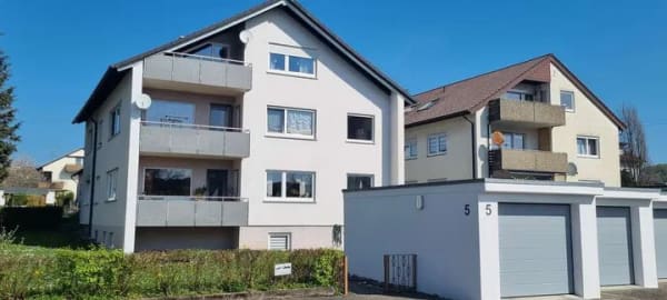 Immobilie in Althengstett - Top-Gelegenheit ! Gepflegtes 3-Familienhaus, 2 WE vermietet, 1 WE ab 01.10. freiwerdend - Bild 1