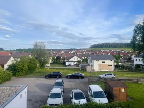 Immobilie in Althengstett - Top-Gelegenheit ! Gepflegtes 3-Familienhaus, 2 WE vermietet, 1 WE ab 01.10. freiwerdend - Bild 2