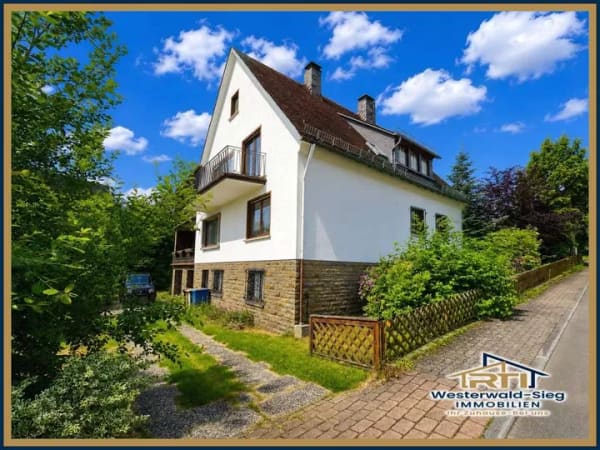 Immobilie in Friedewald - Solides Einfamilienhaus mit viel Platz in ruhiger Lage von Friedewald - Bild 0