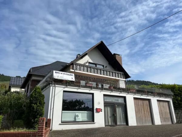 Immobilie in Kröv - Kröv – Top Lage – Repräsentatives EFH mit großer Garage und traumhafter Sonnenterrasse - Bild 2